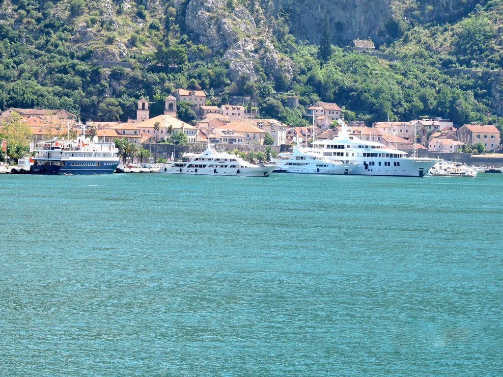 Ribica Apartments Kotor Exterior foto